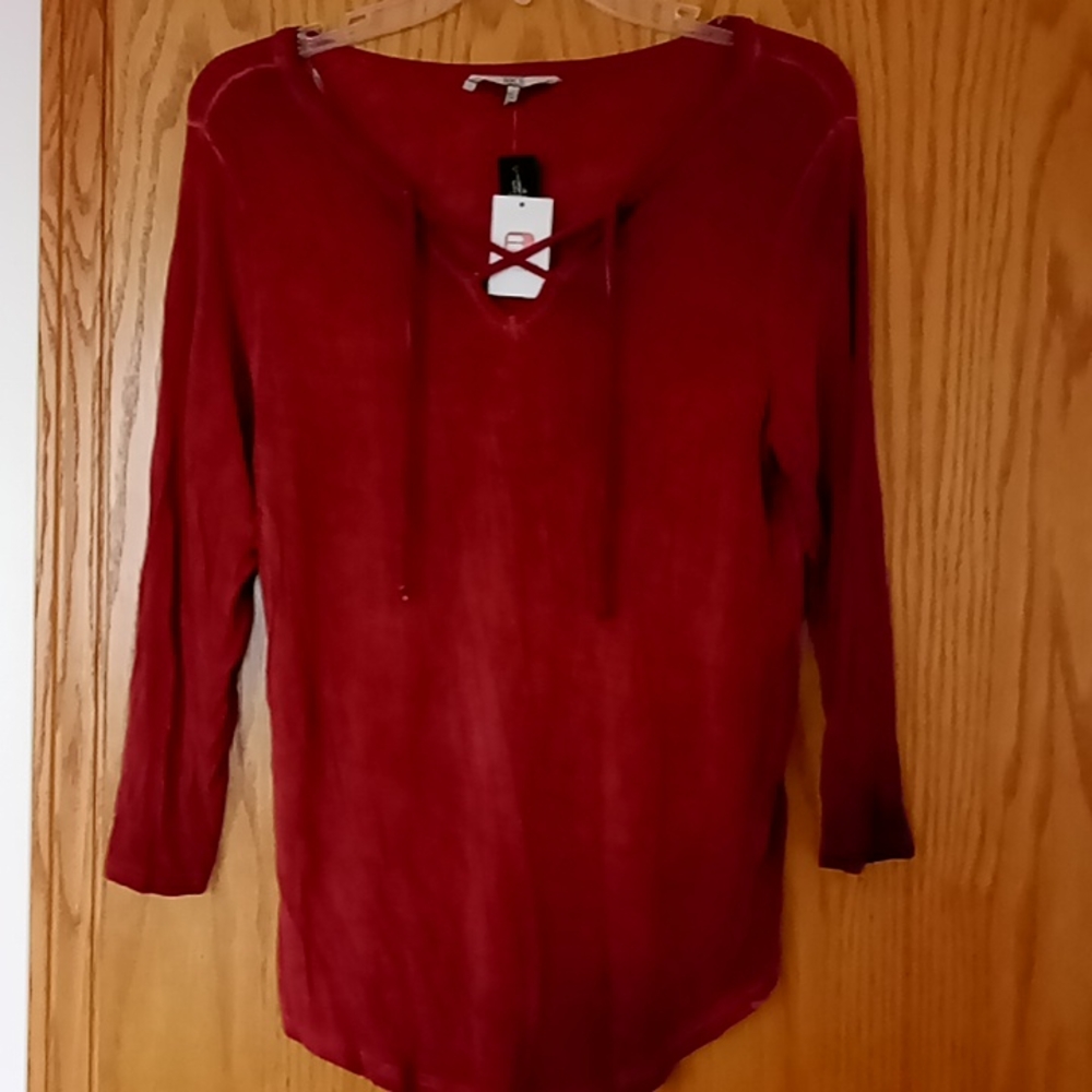 NWT BUCKLE V-neck top
